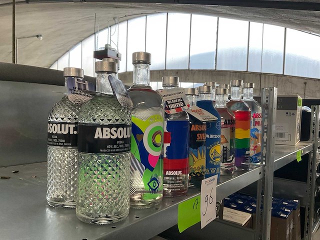 Absolut fles vodka (16x) - afbeelding 2 van  5