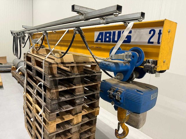 Abus - 2 ton - pillar jib cranes - afbeelding 1 van  4