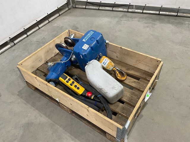 Abus - 2002 - elektrische takel 2000 kg - afbeelding 2 van  11