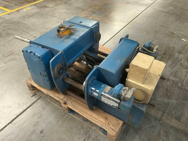 Abus elektrische staaldraadtakel met elektrische loopkat, 3.200 kg, 6 m, 380 v - afbeelding 8 van  12