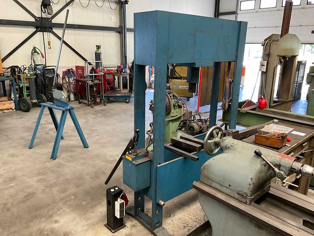 Ac p60h hydraulische pers - afbeelding 4 van  10