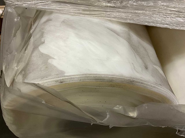 A+c plastic pallet met rollen plastic/krimpfolie (6x) - afbeelding 8 van  13