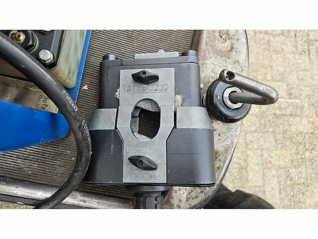 A/c press - air conditioning slang per machine - afbeelding 6 van  7