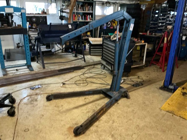 Ac v3n10 motorhefbok - afbeelding 1 van  8