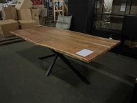Acacia boomstam eetkamertafel 210cm - afbeelding 1 van  5