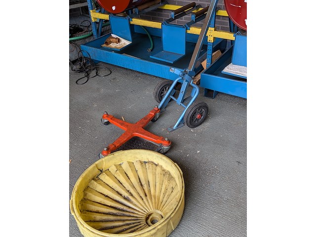 Accesoires mbt (hydraulische) olie - afbeelding 1 van  9