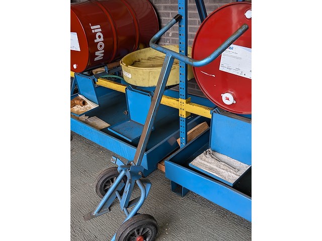 Accesoires mbt (hydraulische) olie - afbeelding 2 van  9