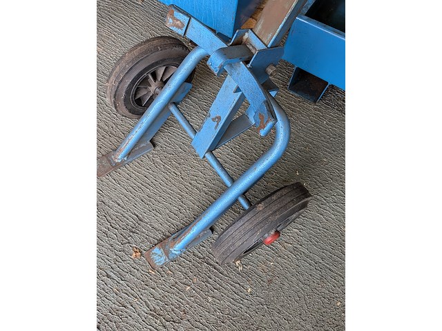 Accesoires mbt (hydraulische) olie - afbeelding 3 van  9