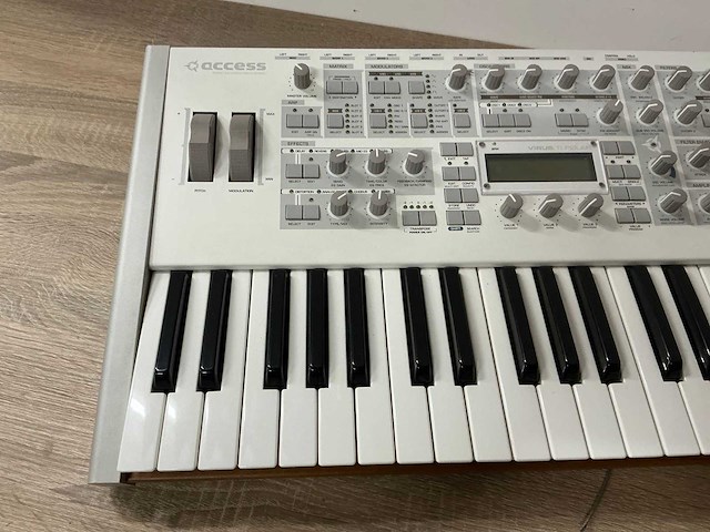 Access virus ti polar synthesizer - afbeelding 2 van  8