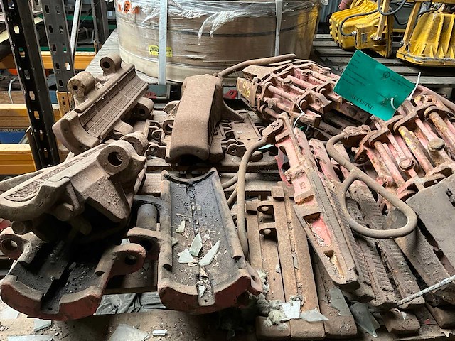 Accessoires en onderdelen "slips and parts" - afbeelding 4 van  6
