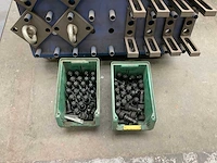 Accessoirewagen met spanhulpmiddelen - afbeelding 4 van  12