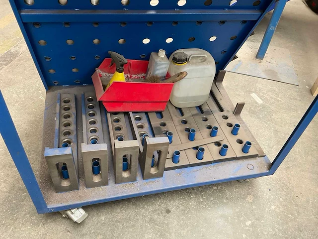 Accessoirewagen met spanhulpmiddelen - afbeelding 8 van  12