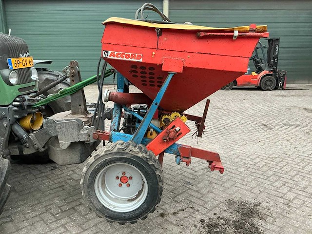 Accord pneumatic dl zaaimachine - afbeelding 15 van  18