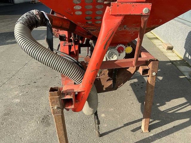 Accord sa compactor zaaimachine - afbeelding 6 van  13