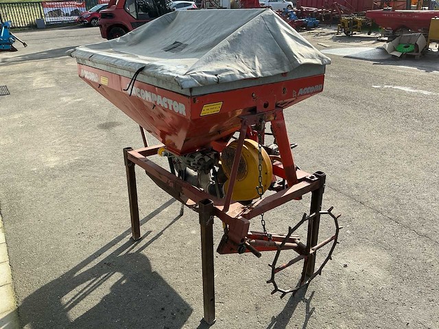 Accord sa compactor zaaimachine - afbeelding 9 van  13