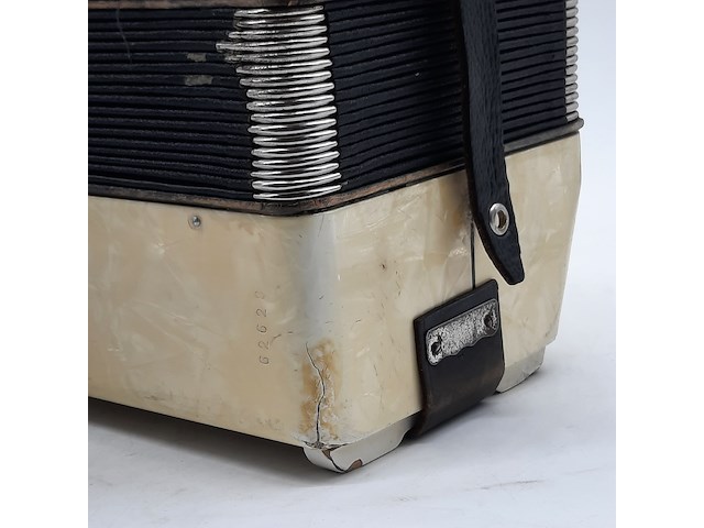 Accordeon, hohner, tango 11b - afbeelding 3 van  13