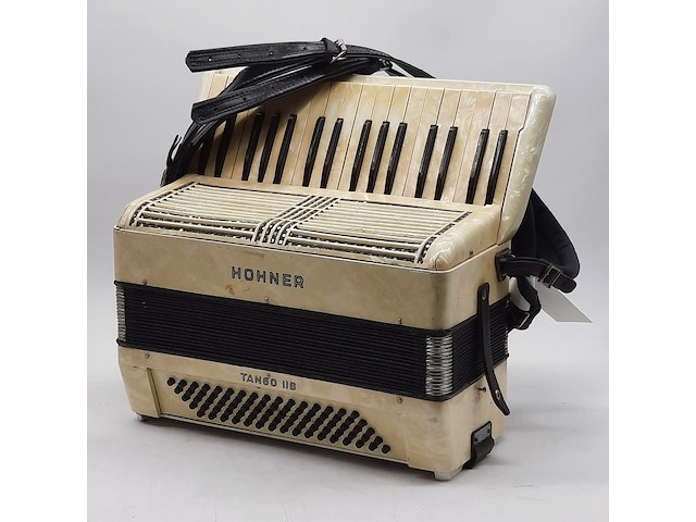 Accordeon, hohner, tango 11b - afbeelding 1 van  13