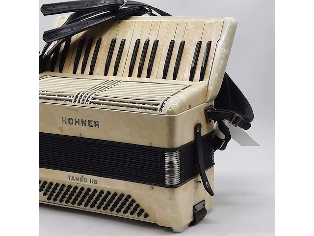 Accordeon, hohner, tango 11b - afbeelding 6 van  13