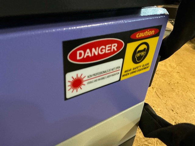 Acctek akq-2000 lasermachine - afbeelding 3 van  18