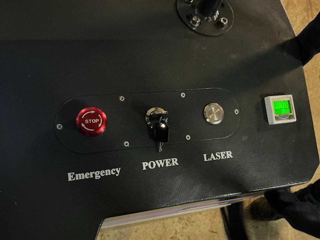 Acctek akq-2000 lasermachine - afbeelding 8 van  18