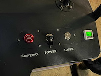 Acctek akq-2000 lasermachine - afbeelding 8 van  18