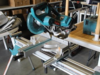 Accu afkort- / verstekzaag makita dls704 36v op inklapbaar werkstatief wst06. - afbeelding 2 van  5