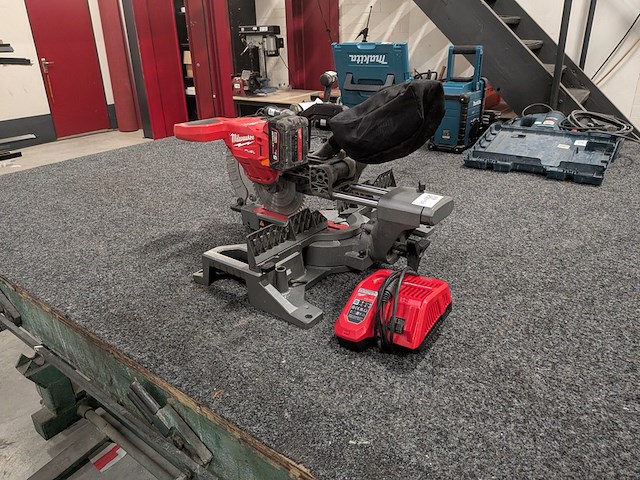 Accu afkortzaag milwaukee, m18 fms190, bouwjaar 2022 - afbeelding 6 van  11