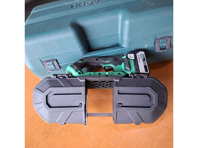 Accu bandzaag hitachi, cb 18dbl, bouwjaar 2015 - afbeelding 4 van  7