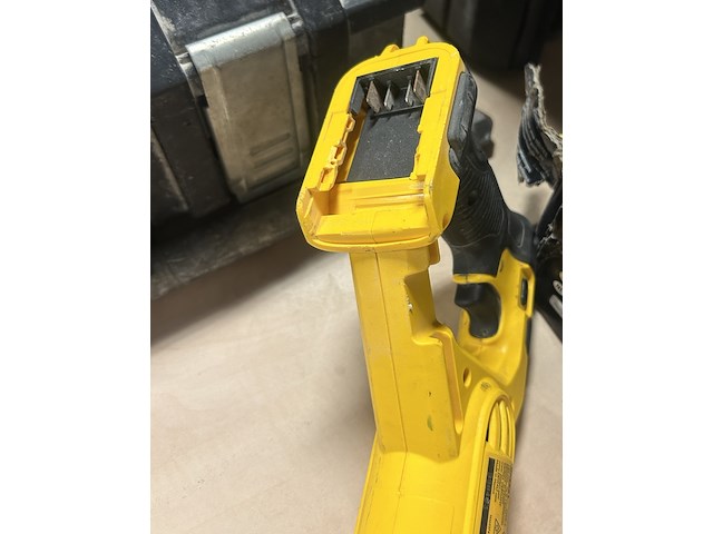 Accu beton trilnaald in koffer dewalt, dce531 - afbeelding 4 van  5