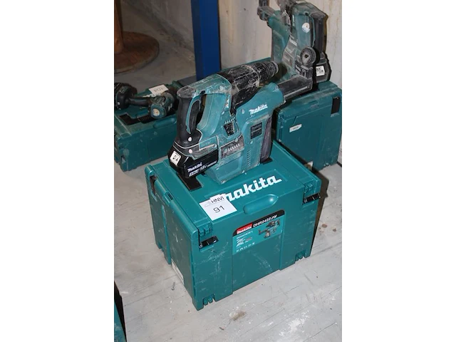 Accu boorhamer makita dhr242 met hepa dx01 afzuiger met accu en kunststoffen koffer - afbeelding 2 van  2