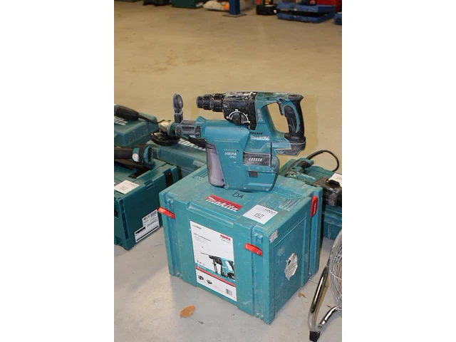 Accu boorhamer makita dhr242 met hepa dx01 afzuiger, zonder accu en met kunststoffen koffer - afbeelding 2 van  2