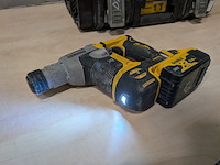 Accu boorhamer met accu schroefmachine, dewalt dcd796, dewalt dch172 - afbeelding 9 van  14