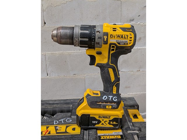 Accu boorhamer met accu schroefmachine, dewalt dcd796, dewalt dch172 - afbeelding 13 van  14