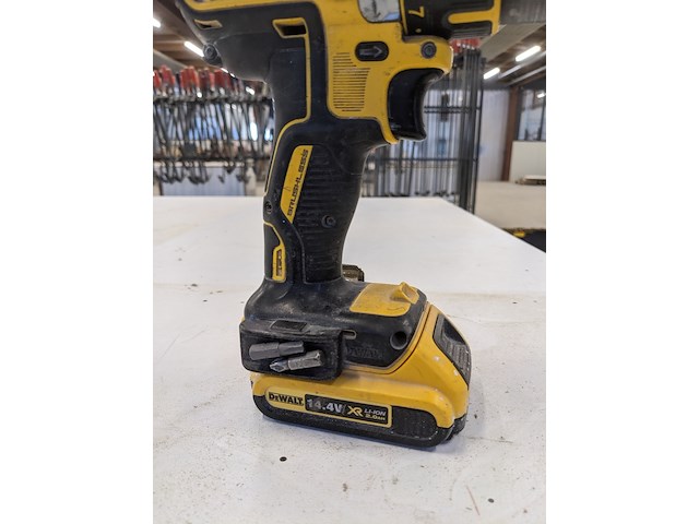 Accu boormachine dewalt - afbeelding 4 van  5