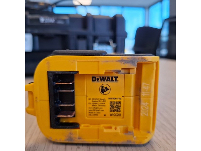 Accu boormachine met slagschroevendraaier dewalt, dcd709 / dcf809, bouwjaar 2024 - afbeelding 2 van  11