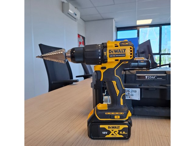 Accu boormachine met slagschroevendraaier dewalt, dcd709 / dcf809, bouwjaar 2024 - afbeelding 4 van  11