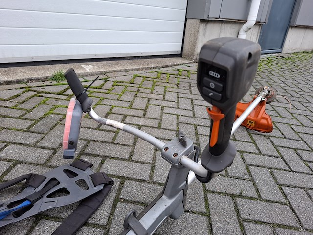 Accu bosmaaier husqvarna, 535irxt proff, bouwjaar 2024 - afbeelding 2 van  12