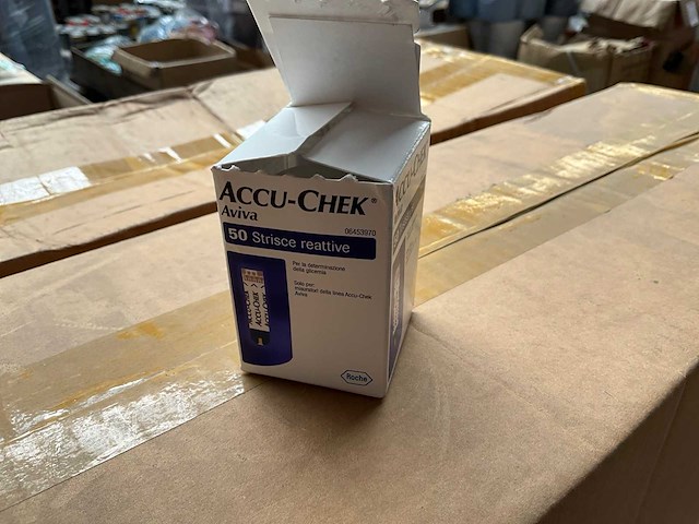 Accu-chek bloedsuiker teststrips (1400x) - afbeelding 8 van  12