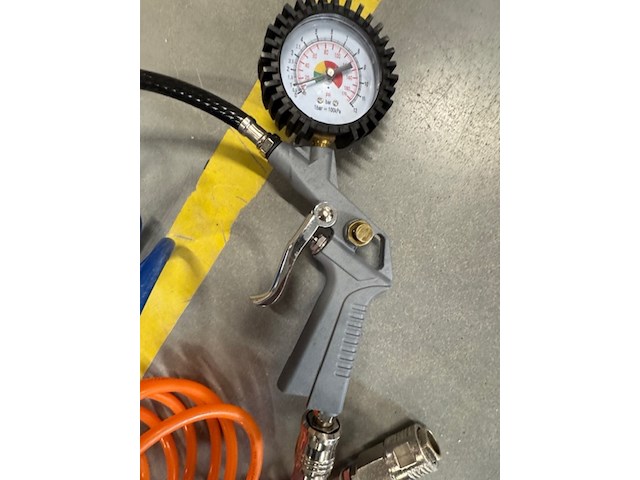 Accu compressor, dewalt, vdcc1054, met toebehoren - afbeelding 8 van  8