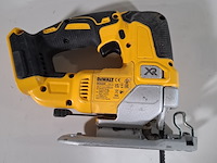 Accu decoupeerzaag, dewalt, dcs334 - afbeelding 8 van  9