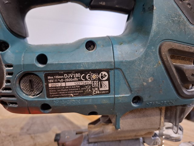 Accu decoupeerzaag makita, djv180, bouwjaar 2021 - afbeelding 3 van  6