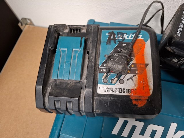 Accu decoupeerzaag makita, djv180, bouwjaar 2023 - afbeelding 7 van  7