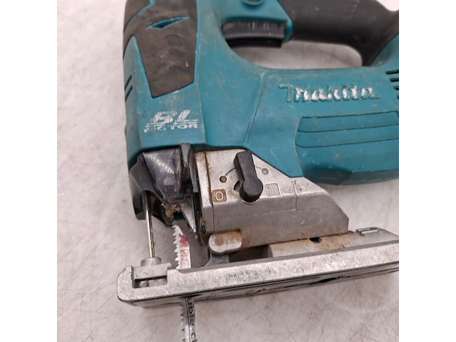 Accu decoupeerzaagmachine, makita - afbeelding 5 van  6