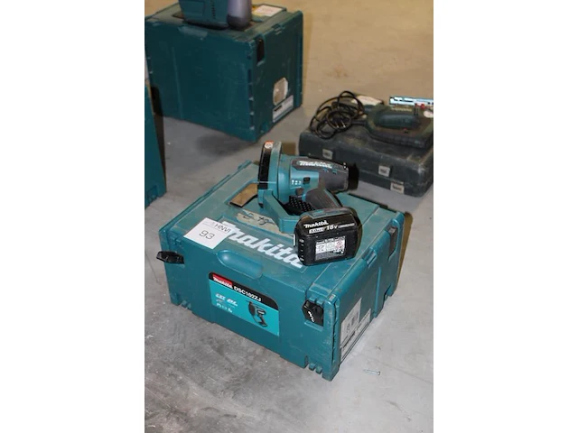 Accu draadeindknipper makita dsc102 met accu en kunststoffen koffer - afbeelding 2 van  2
