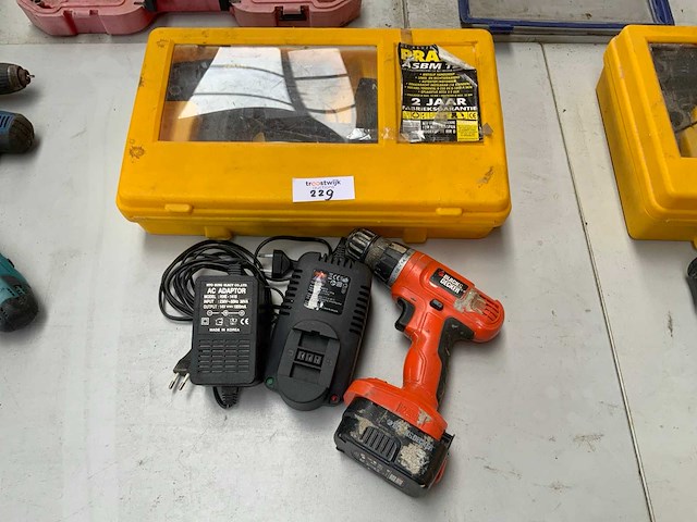 Accu gereedschap (2x) - afbeelding 1 van  3