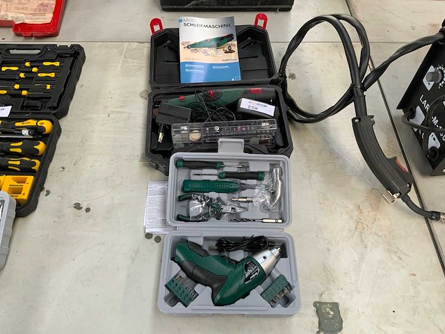 Accu gereedschap (2x) - afbeelding 1 van  3