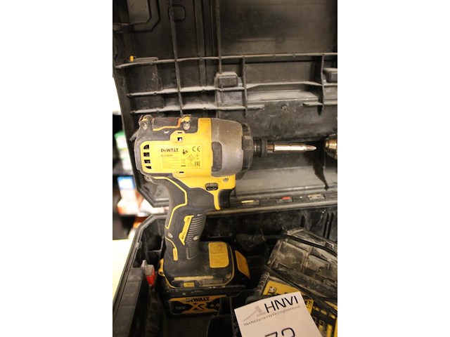 Accu gereedschapset bestaande uit dewalt schroefmachine dz809 en73 schroefmachine brushless 18v met 1 accu ... - afbeelding 2 van  4