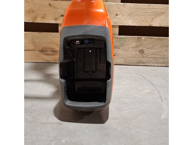 Accu grastrimmer, husqvarna, 115il - afbeelding 7 van  8