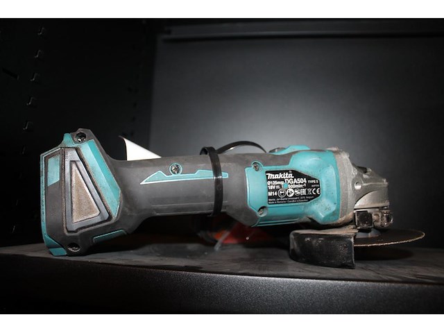 Accu haakse slijper body makita met enkele schijven. - afbeelding 2 van  2