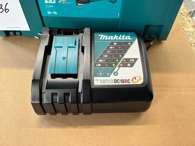 Accu haakse slijper en multitool - afbeelding 4 van  5